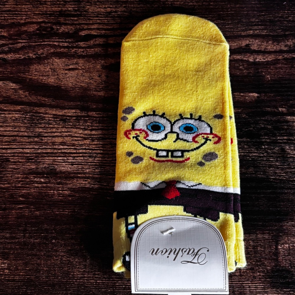 SpongeBob SquarePants Yellow Character Graphic Crew Socks Womens Fashion New